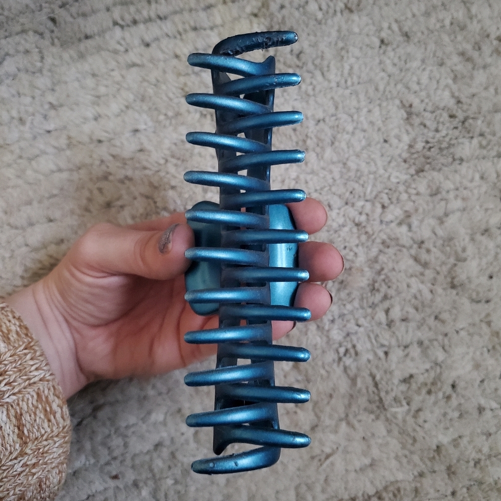 XL Blue Hair Claw Clip - Picture 3 of 6